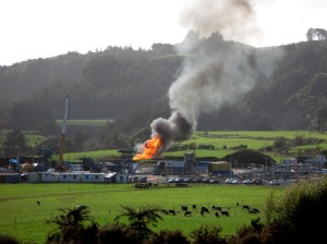 Mangahewa D 18-06-14-Flaring-smoke Rimutauteka rd cows FClark