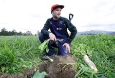 Southland farmer Mark Anderson photo by Robyn Edie